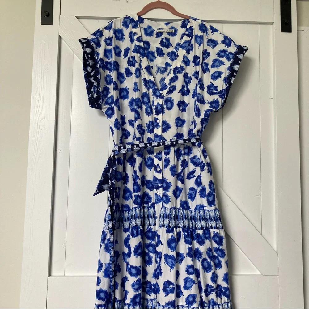 Abercrombie & Fitch Blue and White Printed Maxi Dress